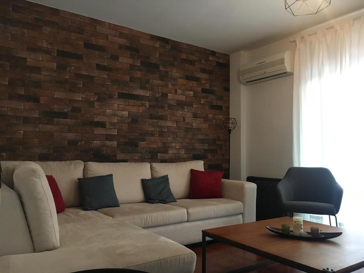 Villa Christina With Private Pool In Saronida, Near Stunning Beaches, Athens Airport & Sounio Ngoại thất bức ảnh